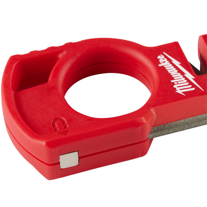 Dispozitiv compact pentru ascutit cutite si foarfeci, Milwaukee
