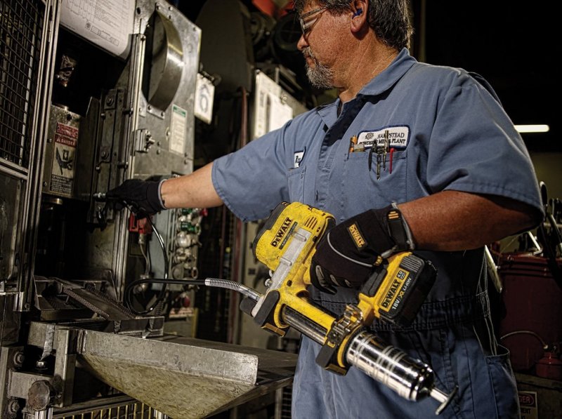 Pistol pentru silicon&adezivi cu acumulatori 18V, SOLO, 400 ml, tip DCGG571NK-XJ