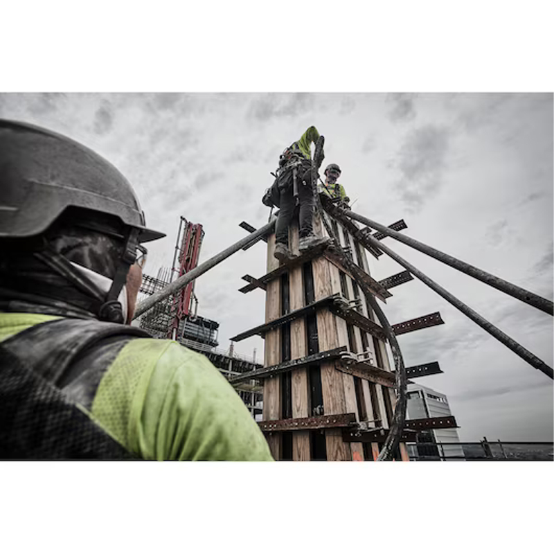 Vibrator de beton tip geanta PowerPack, acumulator 55V, 554Wh, 10Ah si incarcator, Dewalt PowerShift, tip DCPS320