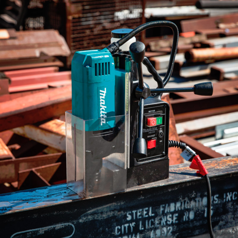 Masina de gaurit cu talpa magnetica 1050W, Makita HB350