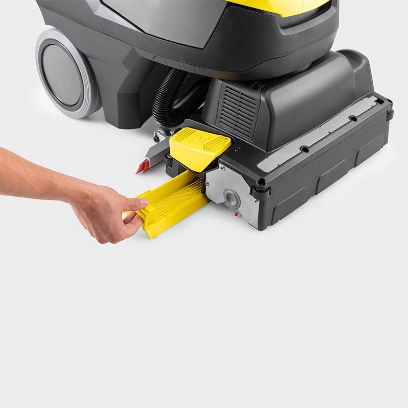 Masina de frecat-aspirat Karcher BR 35/12 C Bp Pack Go!Further, cadou: detergent pardoseala RM 69 N - 2 x 5 litri