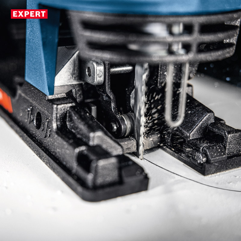 Fierastrau vertical (pendular) cu acumulatori 18V BOSCH Profesional EXPERT L-BOXX, 155 mm tip EXST 18V-155 B EXPERT (SOLO)