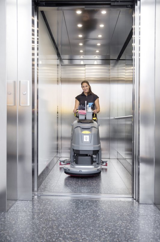 Masina de frecat-aspirat cu acumulatori 24V, 115 Ah, tip BD50/55 W BP PACK