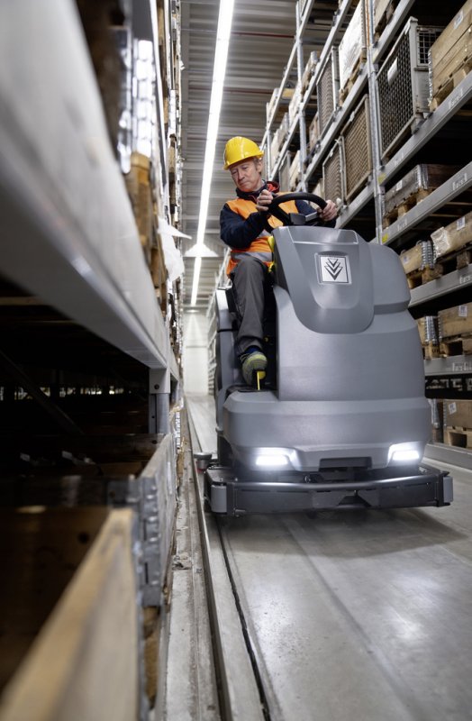 Masina de frecat-aspirat cu post de conducere, 36V, 240Ah, B 220 R Bp Pack DOSE+D90