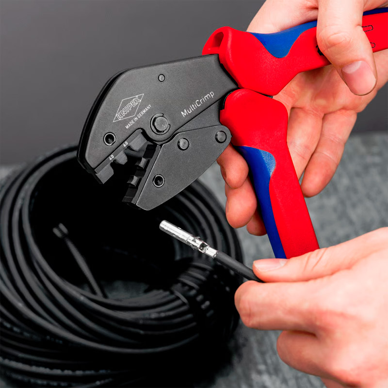 Cleste de sertizare KNIPEX MultiCrimp®, cu magazie pentru adaosuri de schimb, 0.25 — 6.0 mm², pentru PV, MC4/MC4 EVO2