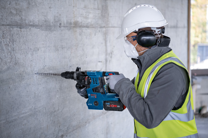 Ciocan rotopercutor SDS-plus 18V, SOLO, mandrina metal, Vibration Control, KickBack Control, tip PRO GBH 18V-28 CF, BRUSHLESS