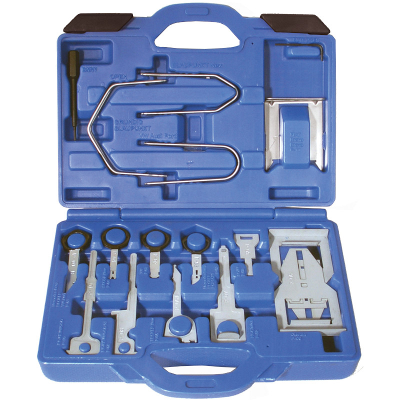 Set demontat casetofon, 32 piese