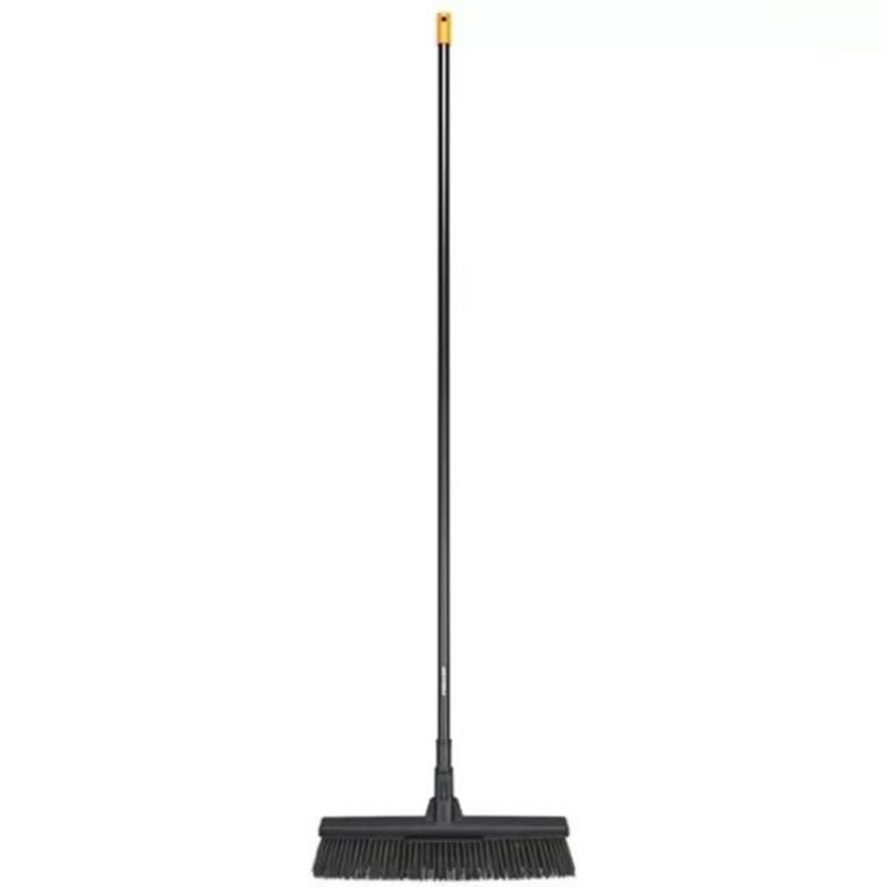 Matura pentru curte si terasa FISKARS Solid L