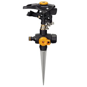 Aspersor pulsator cu tarus, sistem On/Off, capacitate de irigare de peste 500 mp, Fiskars